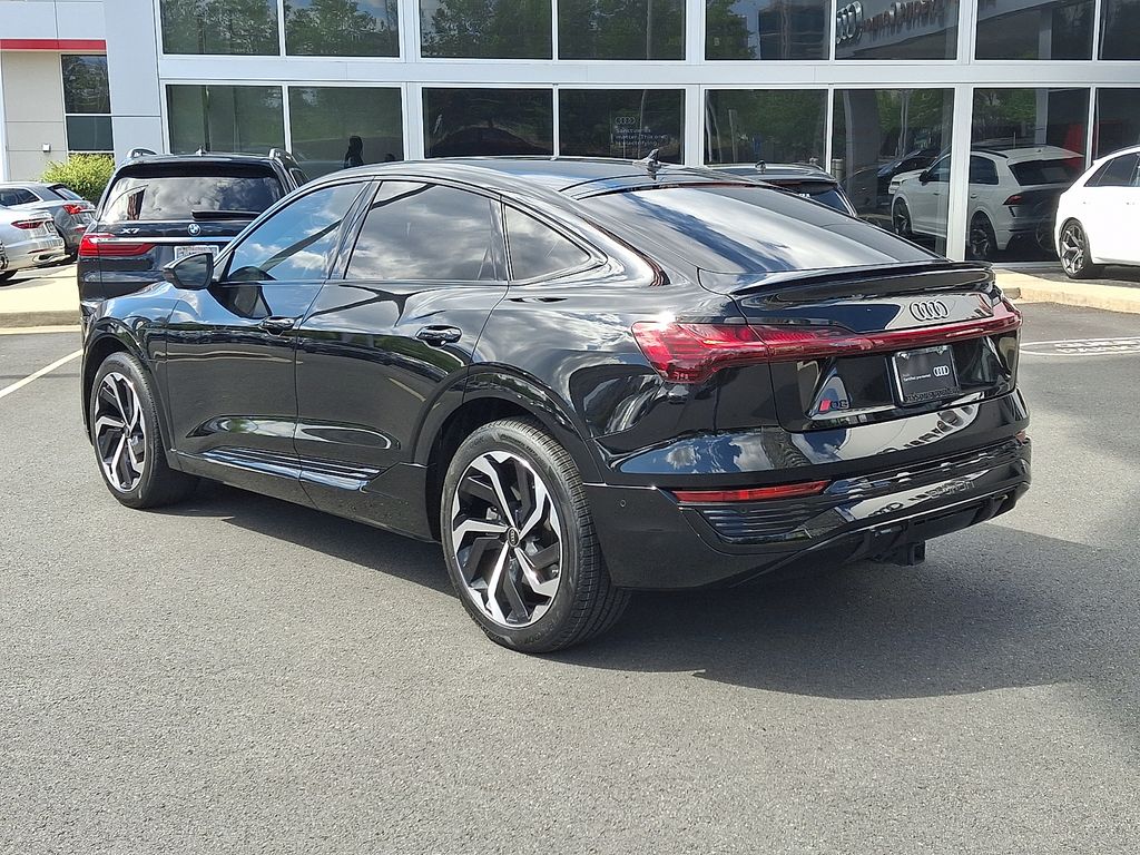 Thumbnail: 2024 Audi Q8 e-tron - 6