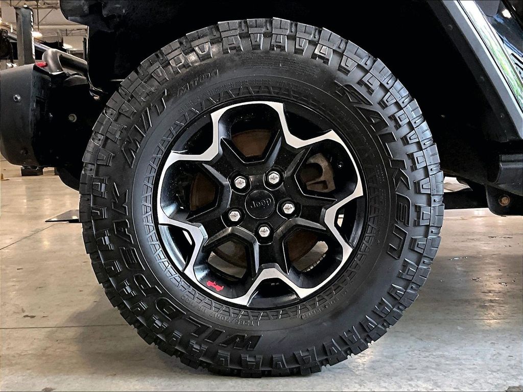 2020 Jeep Wrangler — photo 7