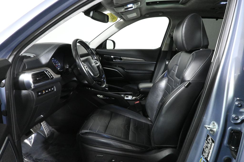 Thumbnail: 2022 Kia Telluride - 3