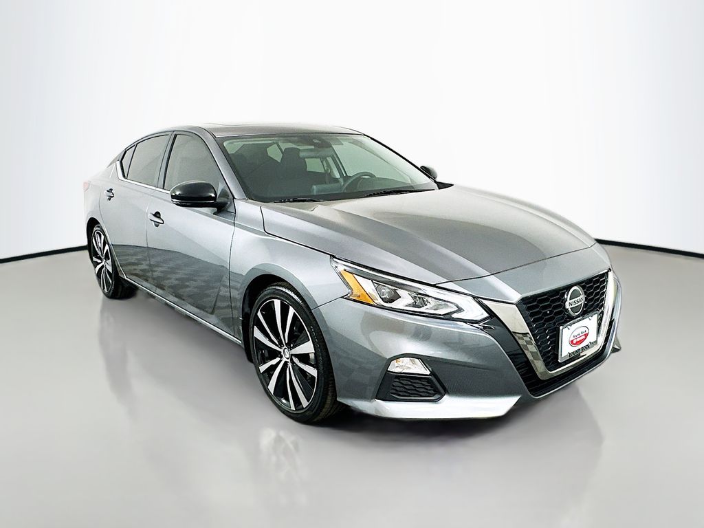 2022 Nissan Altima SR 7