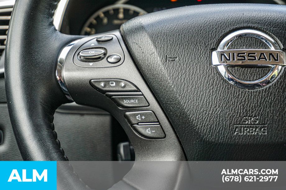 Used 2020 White Nissan Platinum image 30