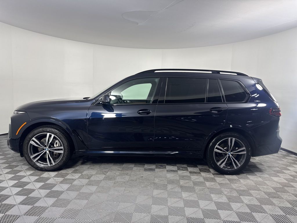 Thumbnail: 2023 BMW X7 - 8