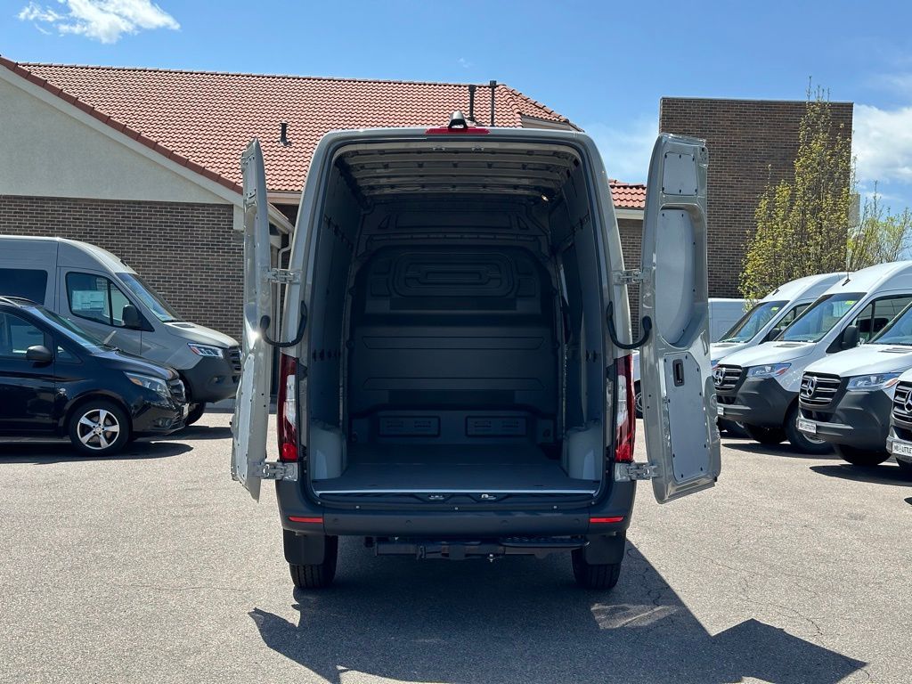 2024 Mercedes-Benz Sprinter 2500 Cargo 144 WB 20