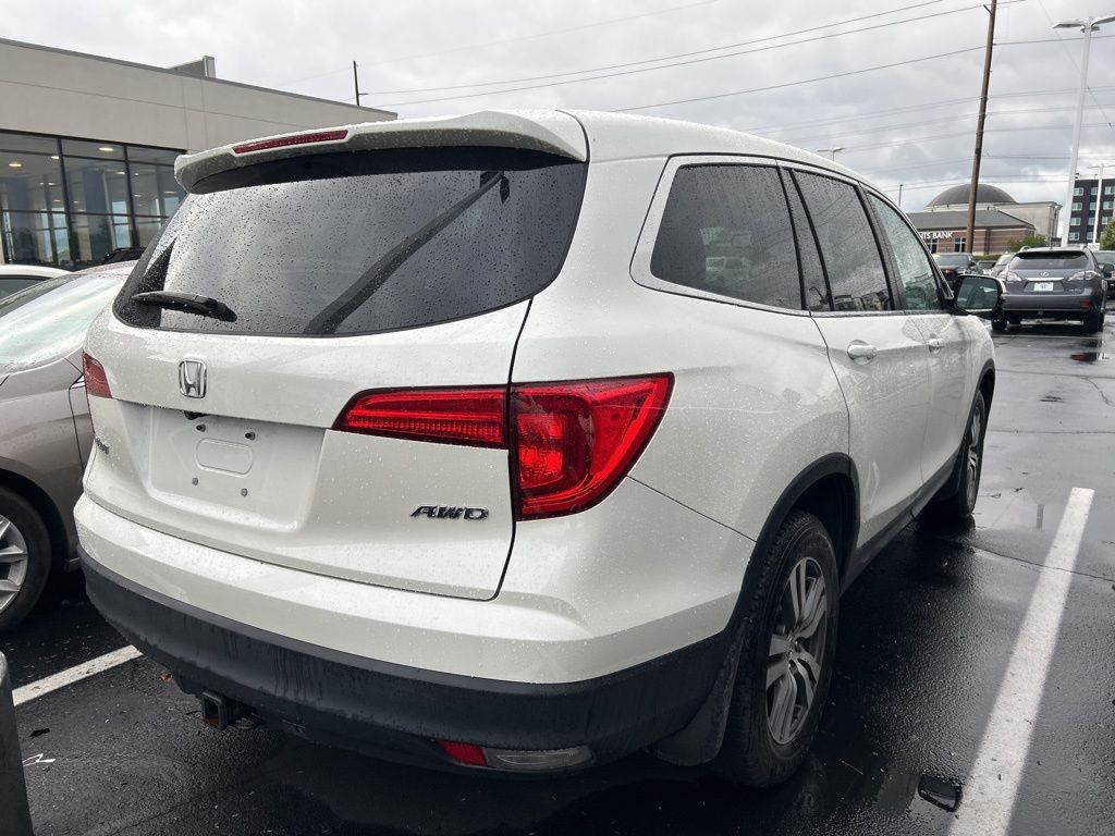 Thumbnail: 2018 Honda Pilot - 3