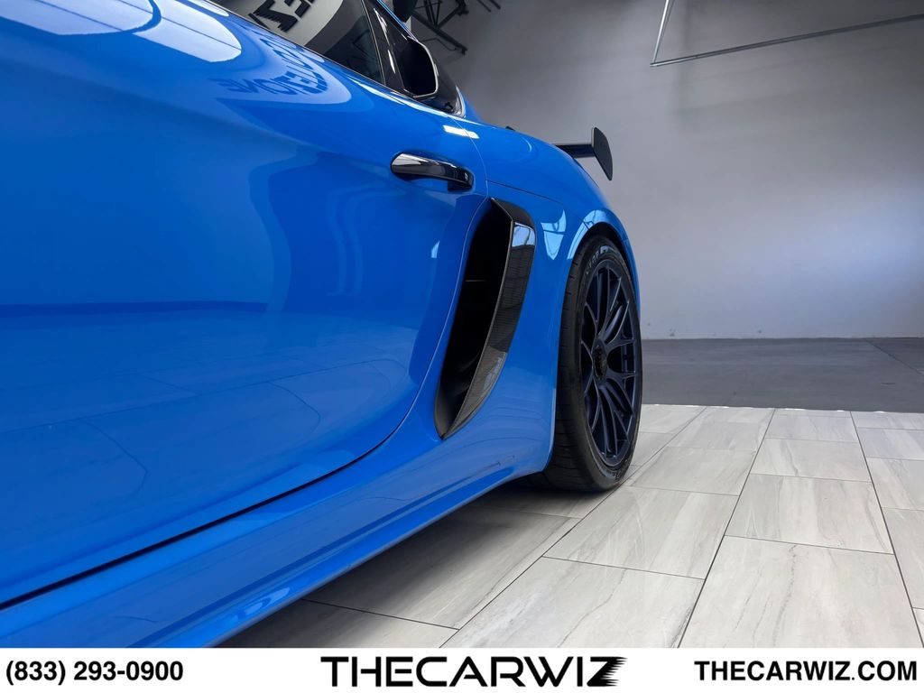 2023 Porsche 718 Cayman