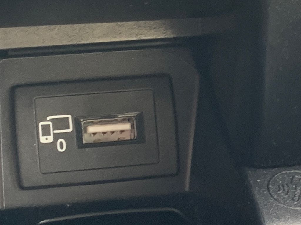 Thumbnail: 2019 Mercedes-Benz E-Class - 14