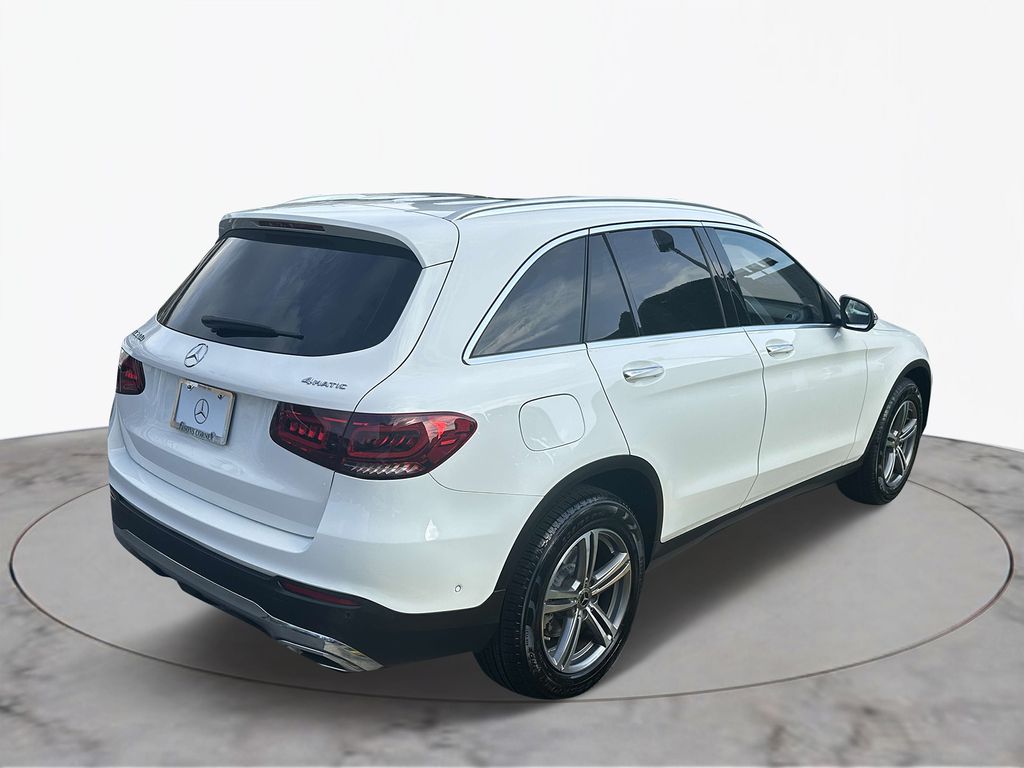 2021 Mercedes-Benz GLC 300 7