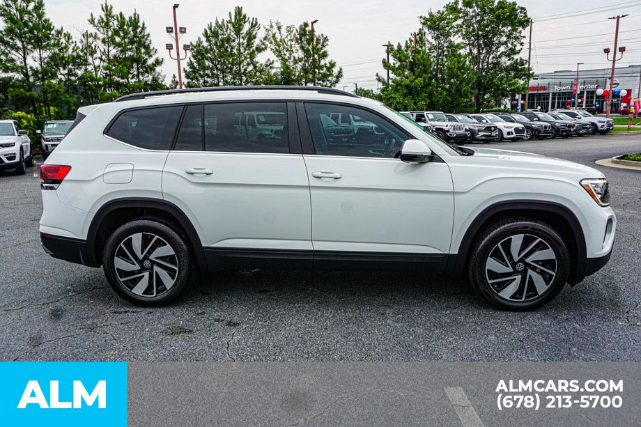 Used 2025 White Volkswagen 2.0T SE w/Technology image 9