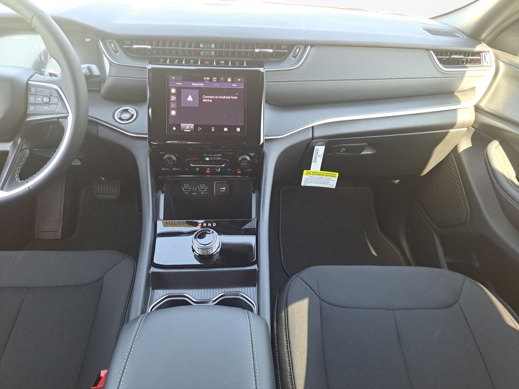 New Car 2025 Jeep Grand Cherokee  Laredo For Sale Under $40,000 In Austin, Texas