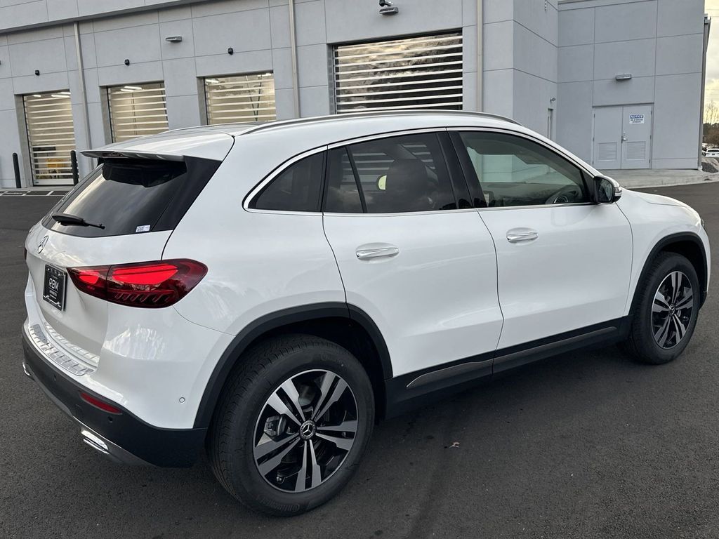 2025 Mercedes-Benz GLA GLA 250 7