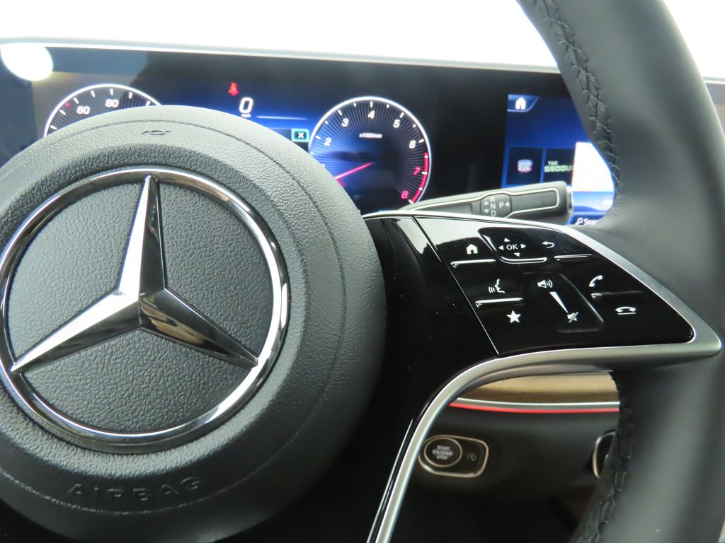 Thumbnail: 2025 Mercedes-Benz GLE - 13