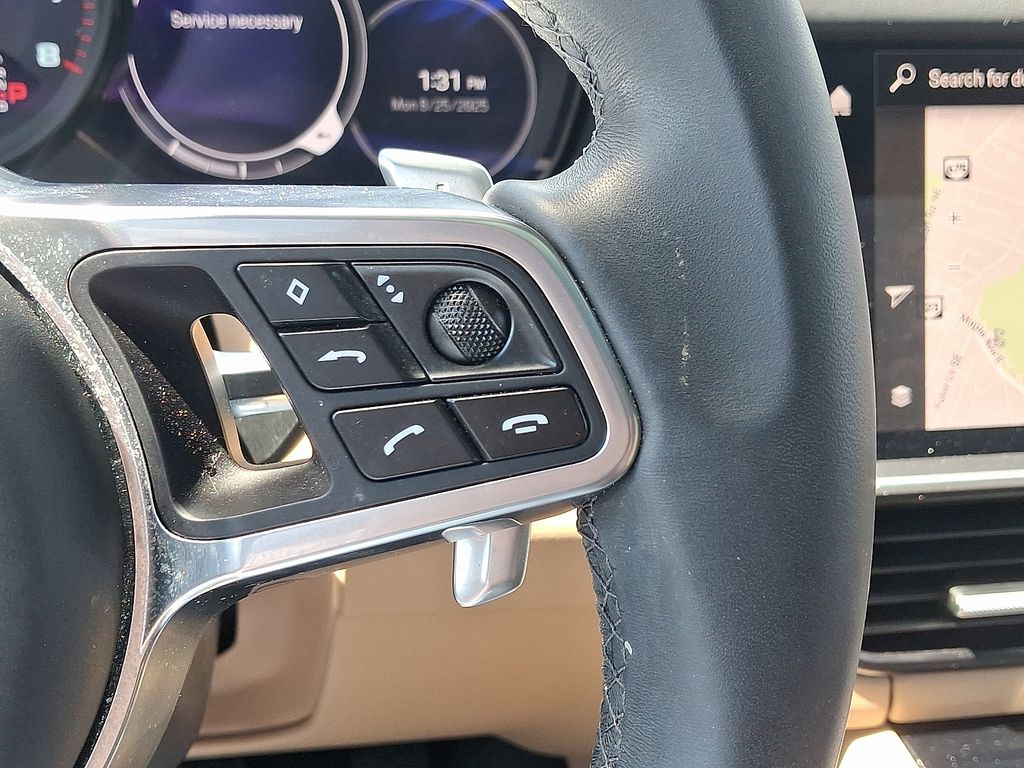 Thumbnail: 2022 Porsche Cayenne - 27