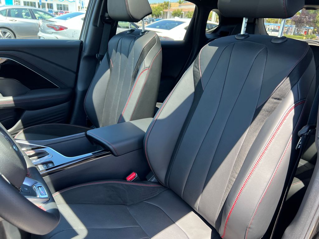 Thumbnail: 2025 Acura ADX - 15