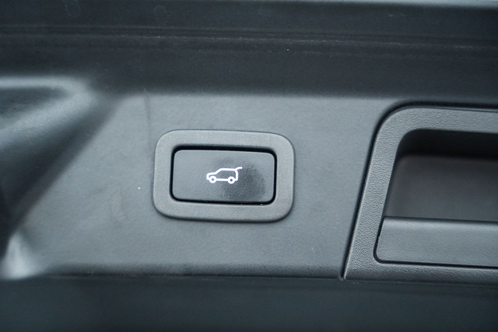 Land RoverRange Rover Velar12