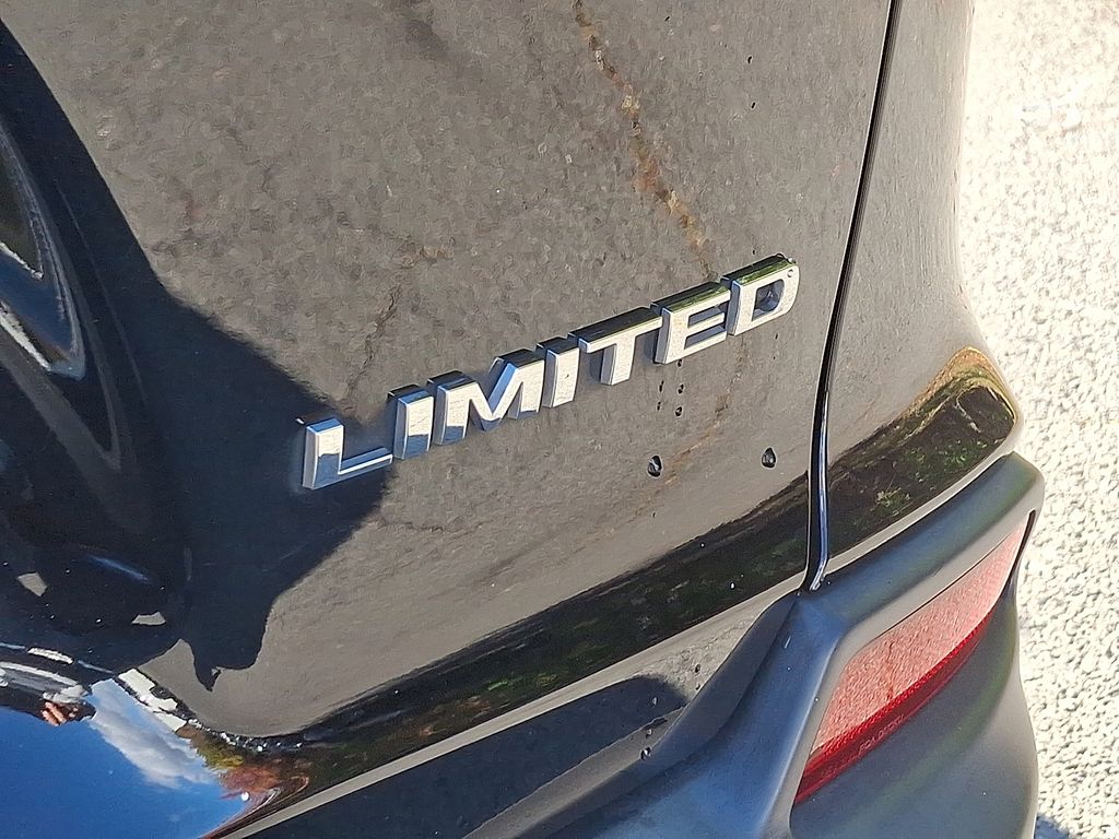 Thumbnail: 2019 Jeep Cherokee - 29