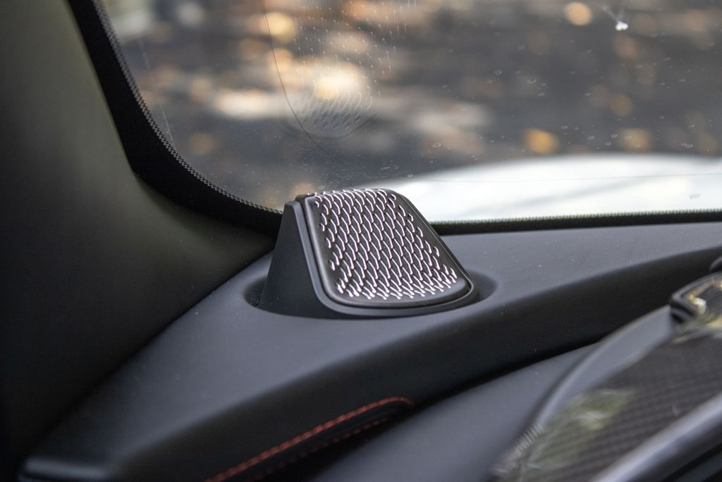 2025 Aston Martin DBX 707 - Photo 32