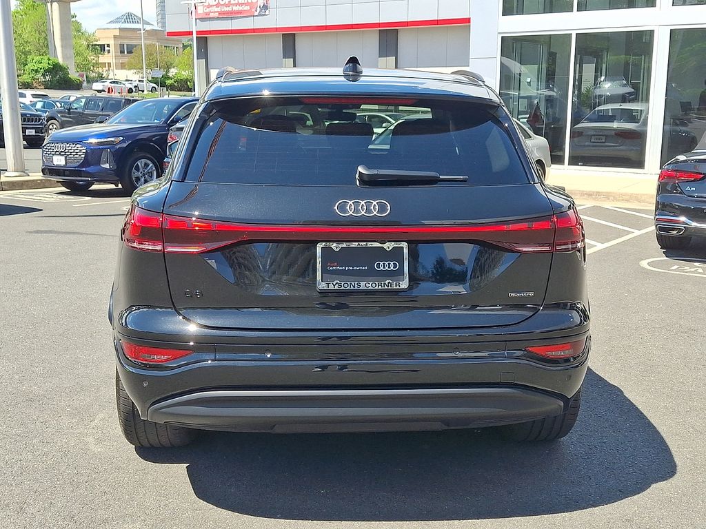 Thumbnail: 2025 Audi Q6 e-tron - 5