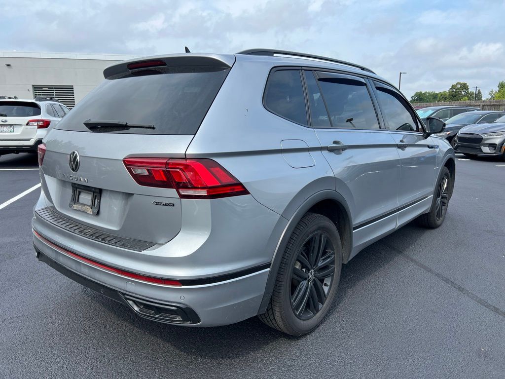 Used 2022 Silver Volkswagen 2.0T SE R-Line Black image 6