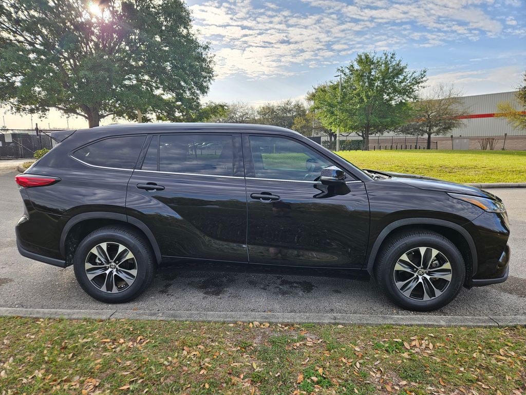 2021 Toyota Highlander XLE 6