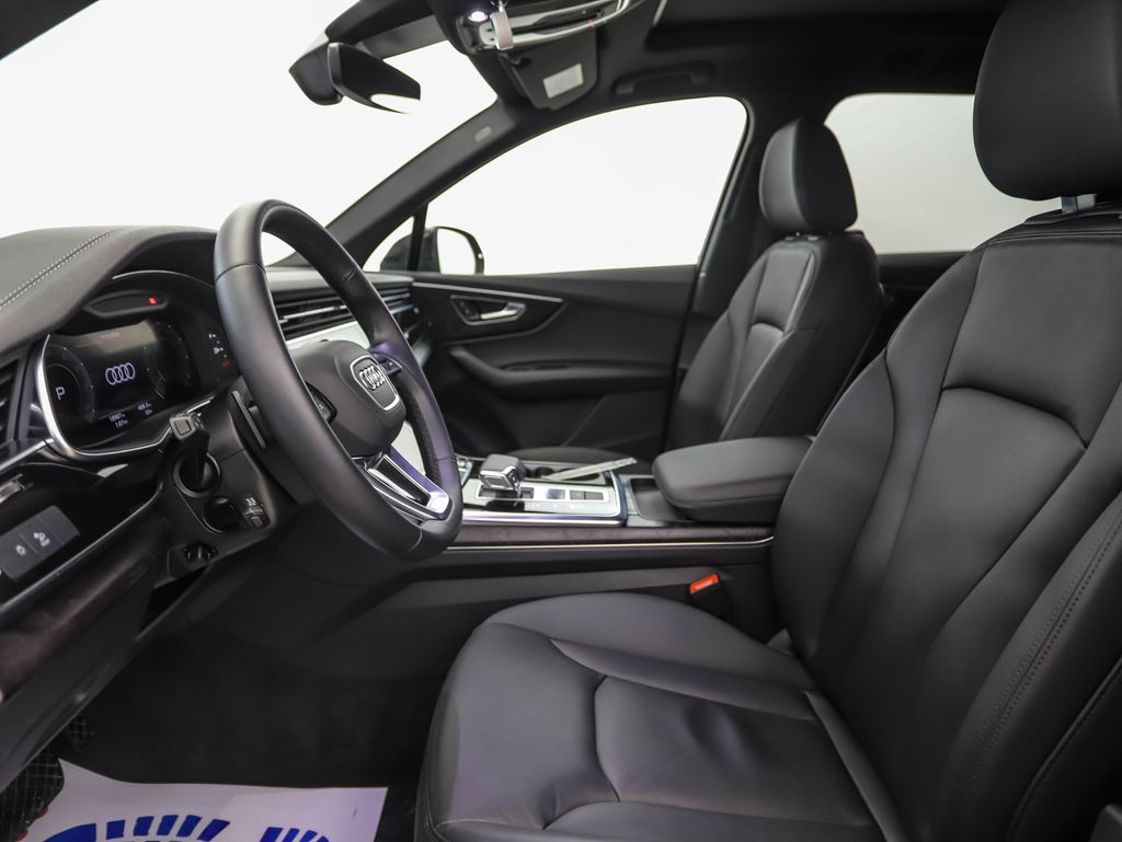 Thumbnail: 2024 Audi Q7 - 10