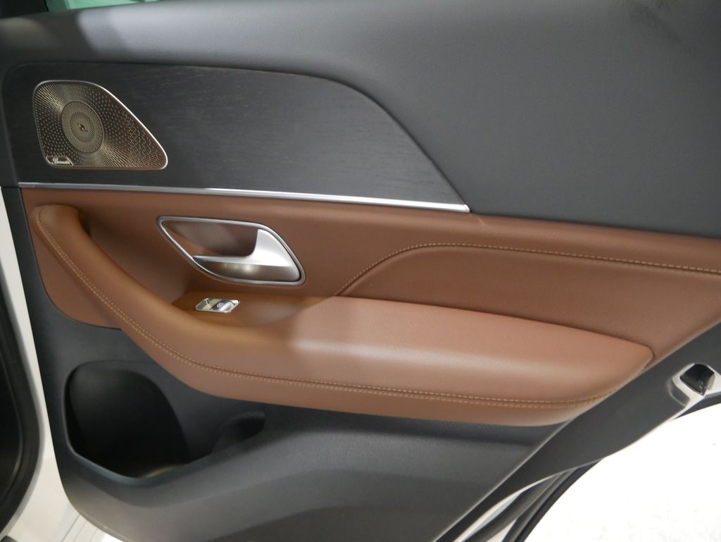 Thumbnail: 2026 Mercedes-Benz GLE - 32