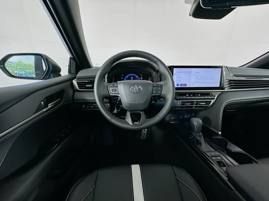 Thumbnail: 2025 Toyota Camry - 22