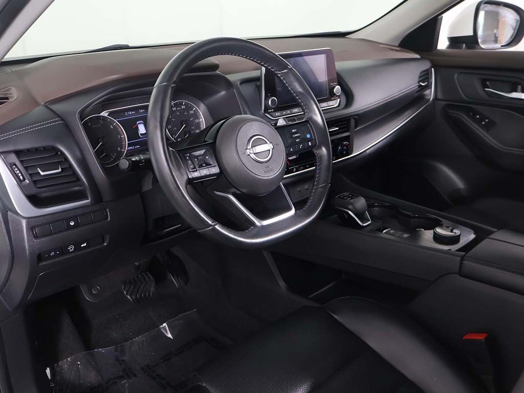 Used 2023 White Nissan SV image 29