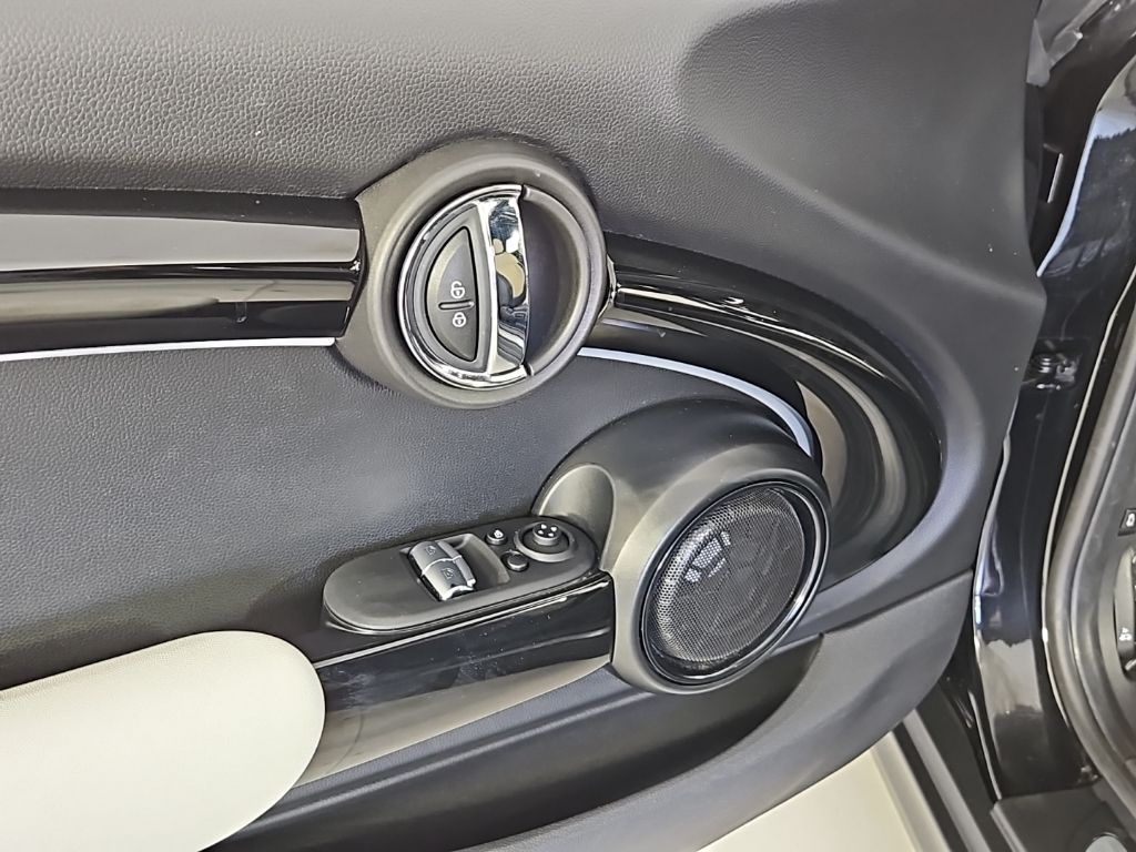 Thumbnail: 2023 MINI Cooper - 12