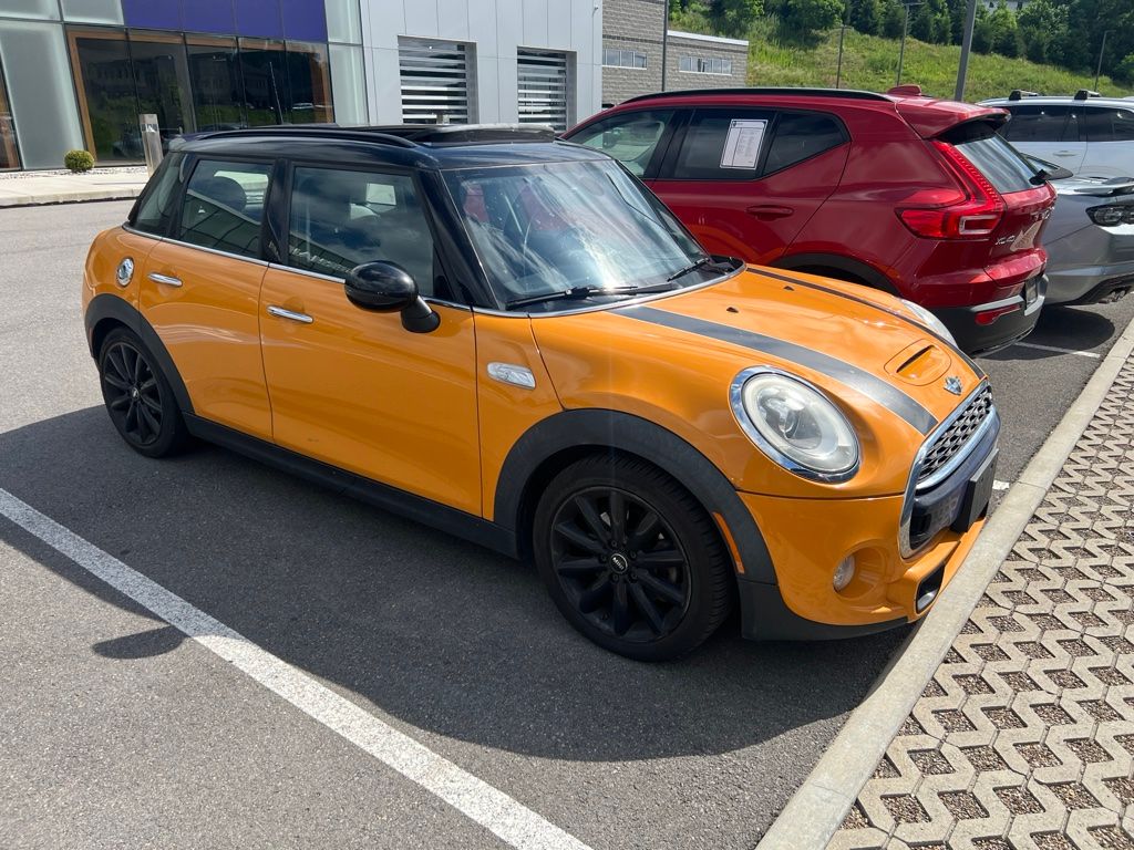 Used 2016 Orange MINI Base image 4