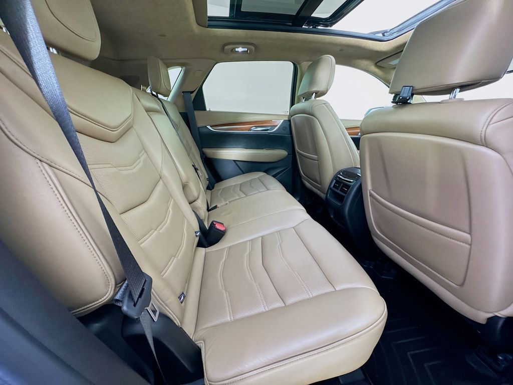 Used Car 2018 Cadillac Xt5  Platinum For Sale Under $25,000 In San Antonio, Texas