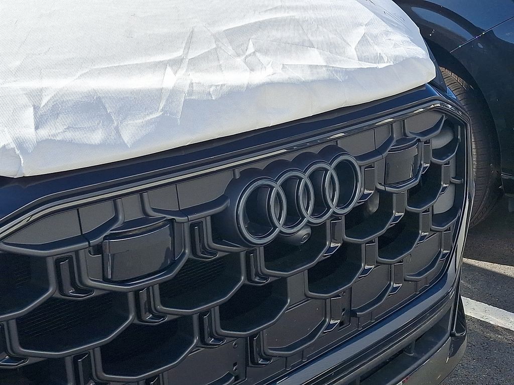 Thumbnail: 2027 Audi Q8 - 4