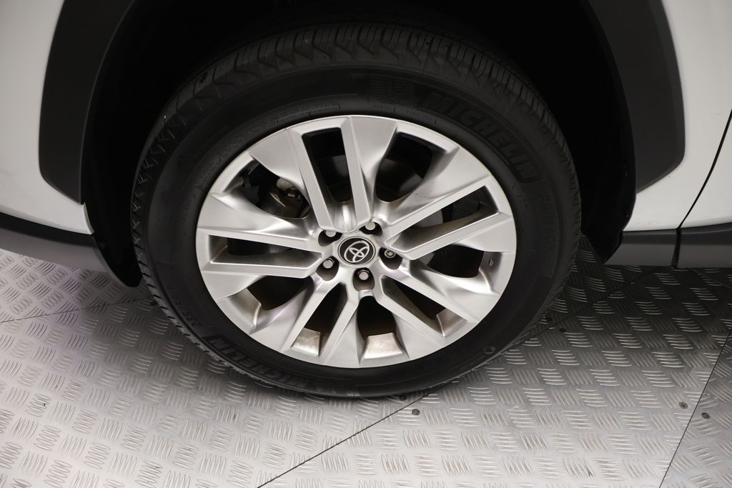Thumbnail: 2025 Toyota RAV4 - 4