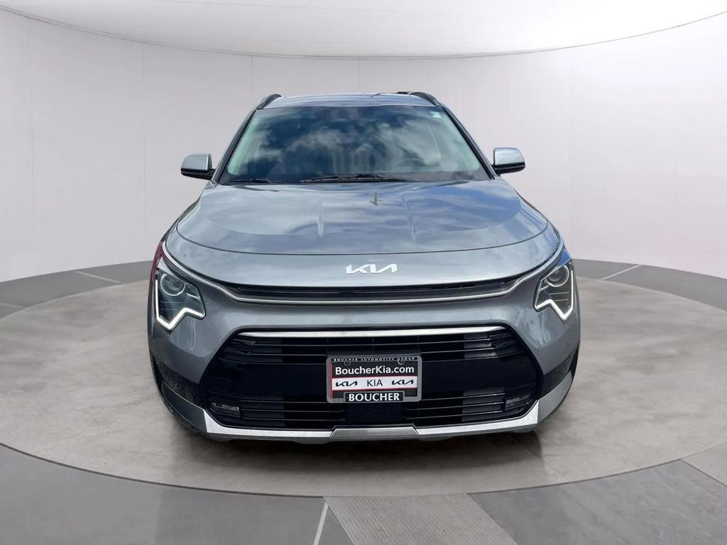 Certified Used 2025 Steel Gray Kia EX Touring image 8