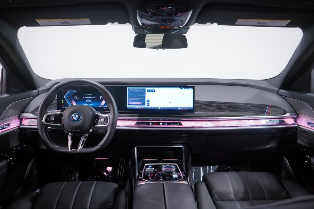 Thumbnail: 2025 BMW i7 - 10