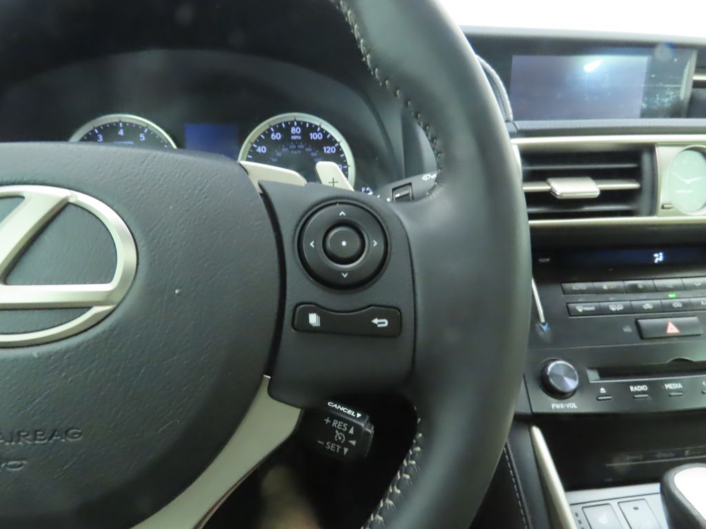 Thumbnail: 2014 Lexus IS - 12