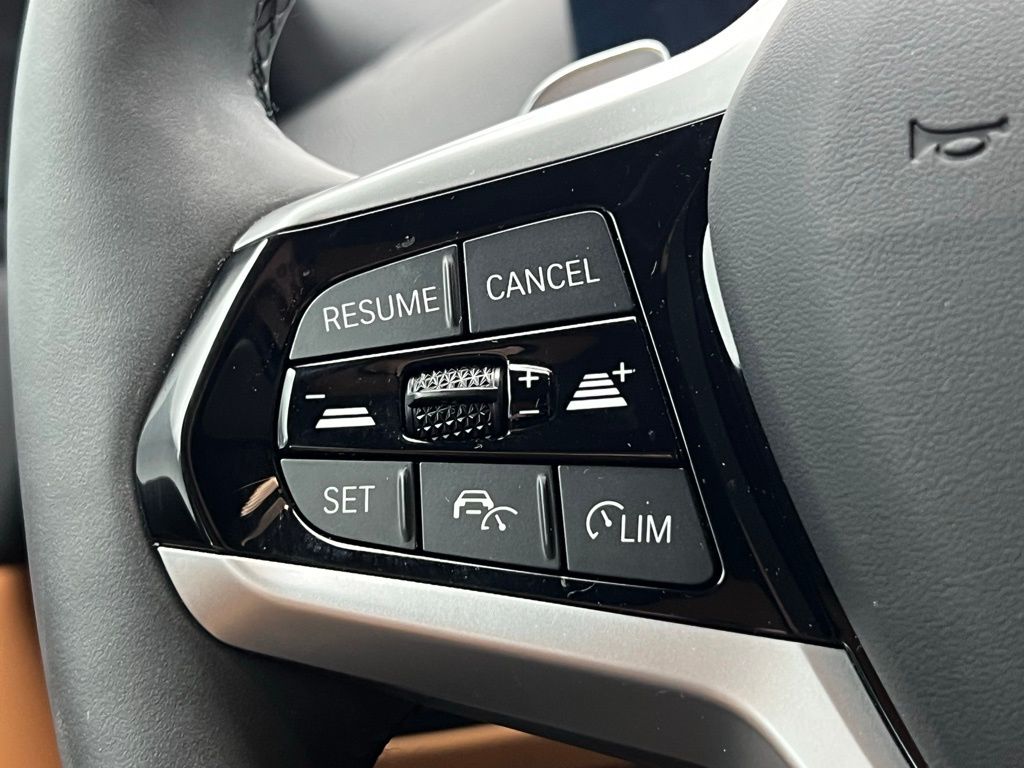 Thumbnail: 2025 BMW 3 Series - 19