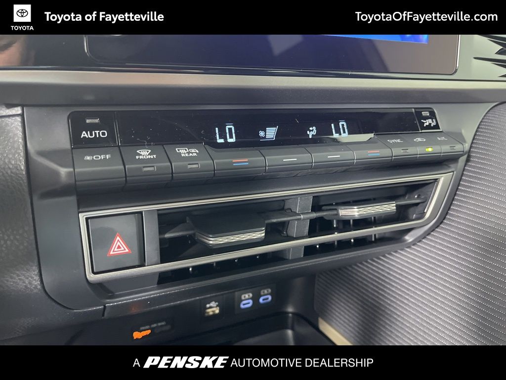 Thumbnail: 2025 Toyota Camry - 29