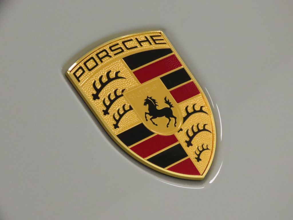 Thumbnail: 2026 Porsche Macan - 13