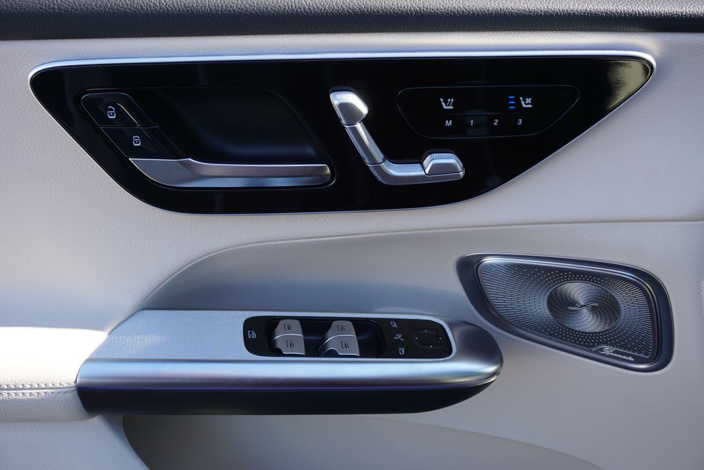 Thumbnail: 2026 Mercedes-Benz GLC - 23