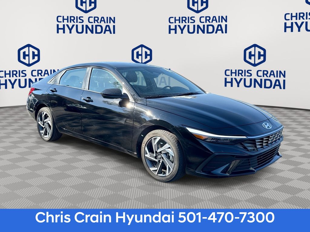 Abyss Black 2025 Hyundai Elantra Sedan Front-Wheel Drive Continuously Variable Transmission