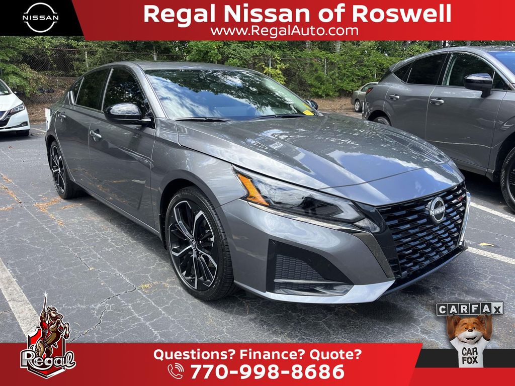 Gray (Gun Metallic) 2025 Nissan Altima Sedan Front-Wheel Drive Continuously Variable Transmission
