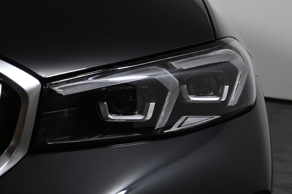 Thumbnail: 2026 BMW 3 Series - 11