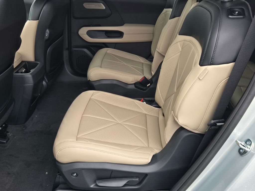 2027 Kia Telluride - $48,580