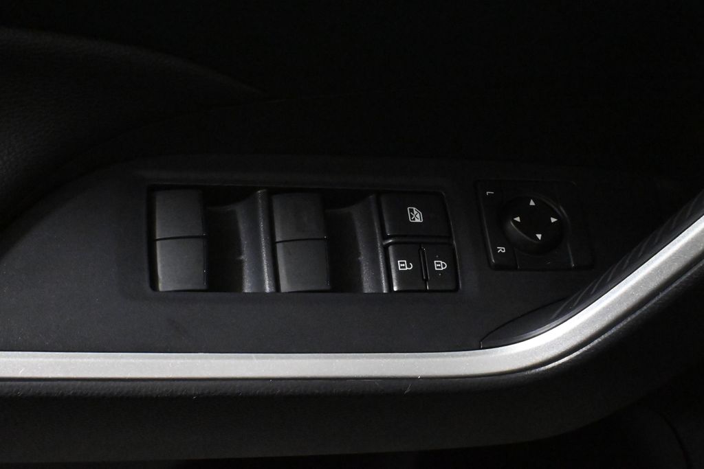 Thumbnail: 2023 Toyota RAV4 - 29