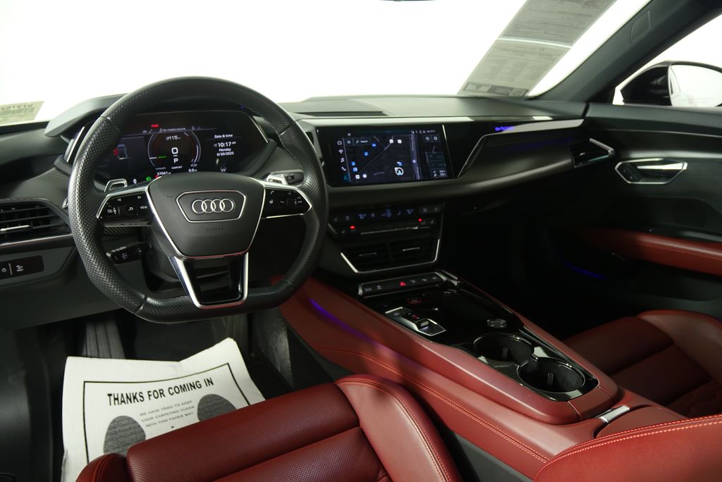 Thumbnail: 2022 Audi e-tron GT - 22