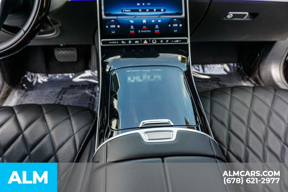 Used 2024 Black Mercedes-Benz S 580e image 41