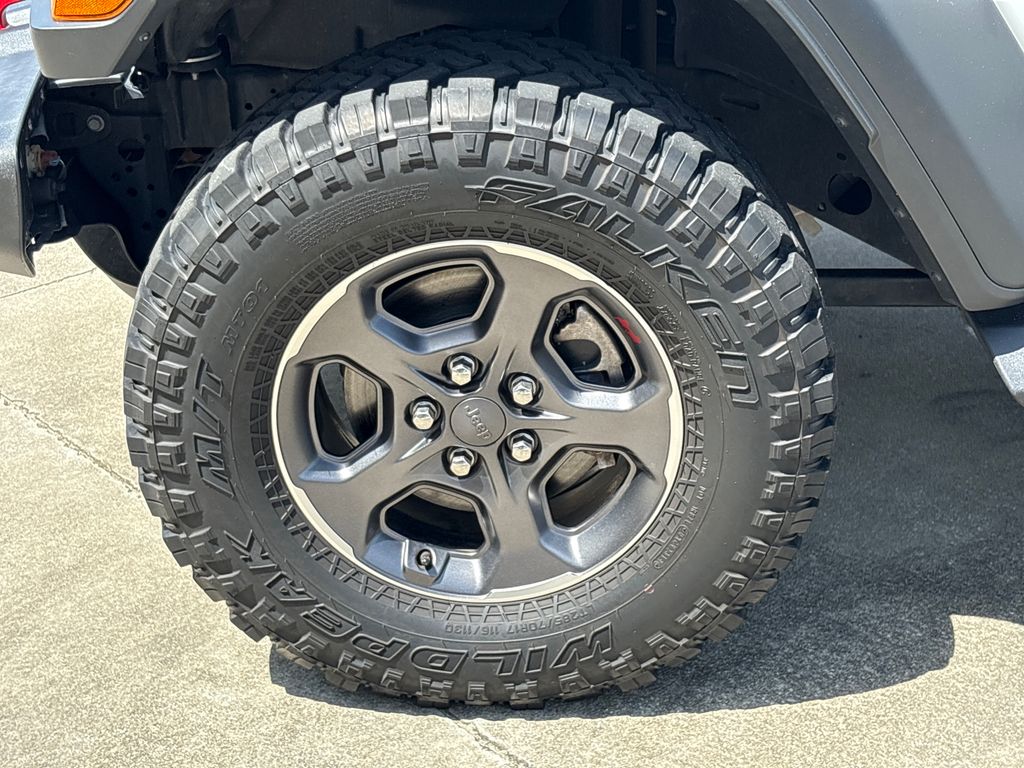 Certified Used 2020 White Jeep Sport image 11