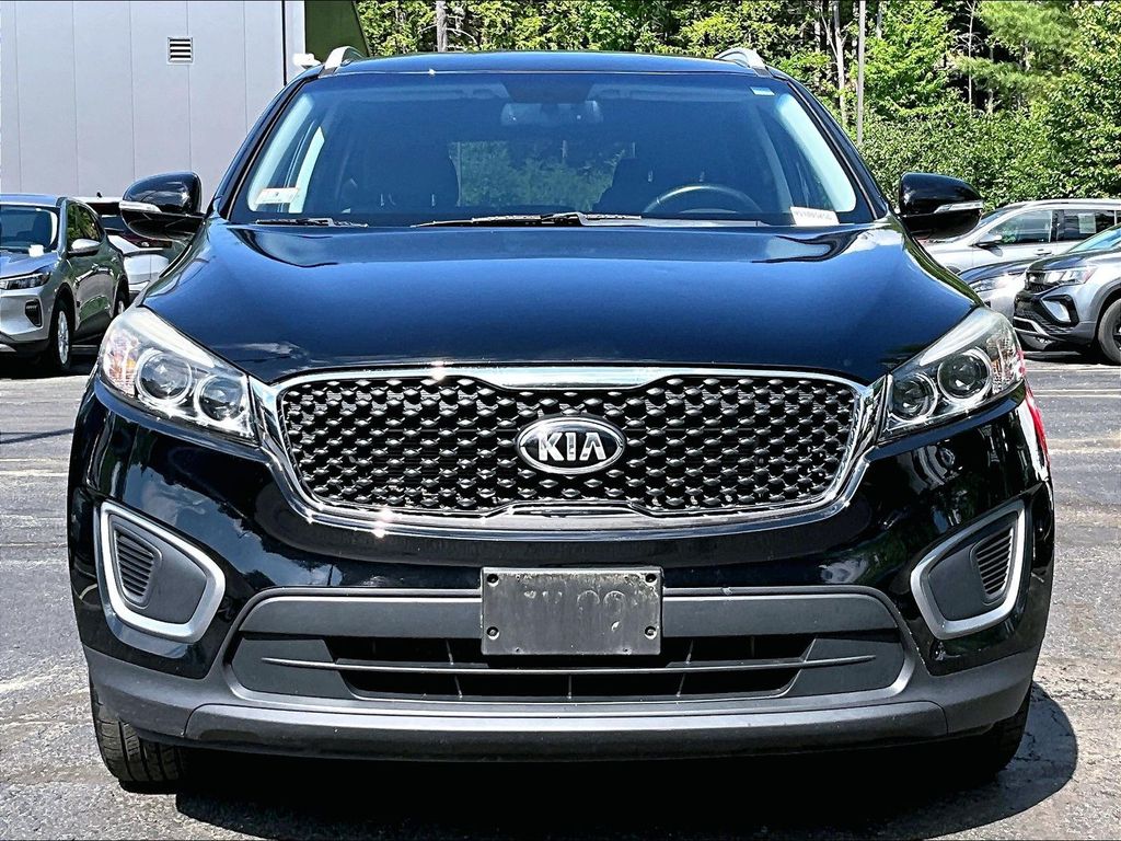 2017 Kia Sorento — photo 2