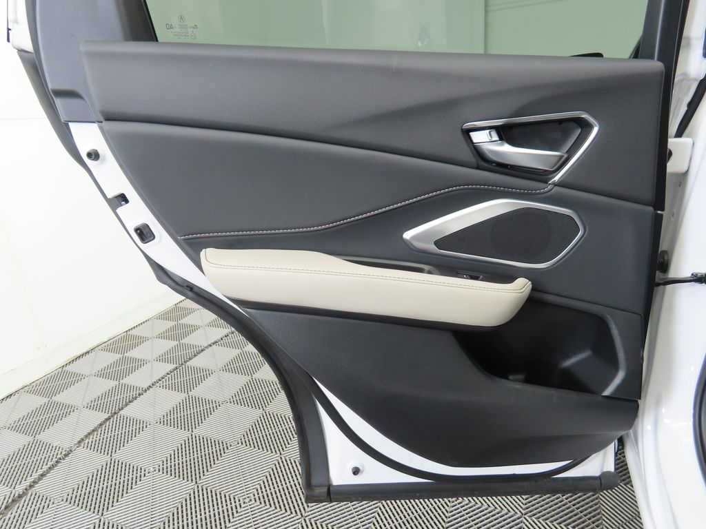 Thumbnail: 2025 Acura RDX - 26