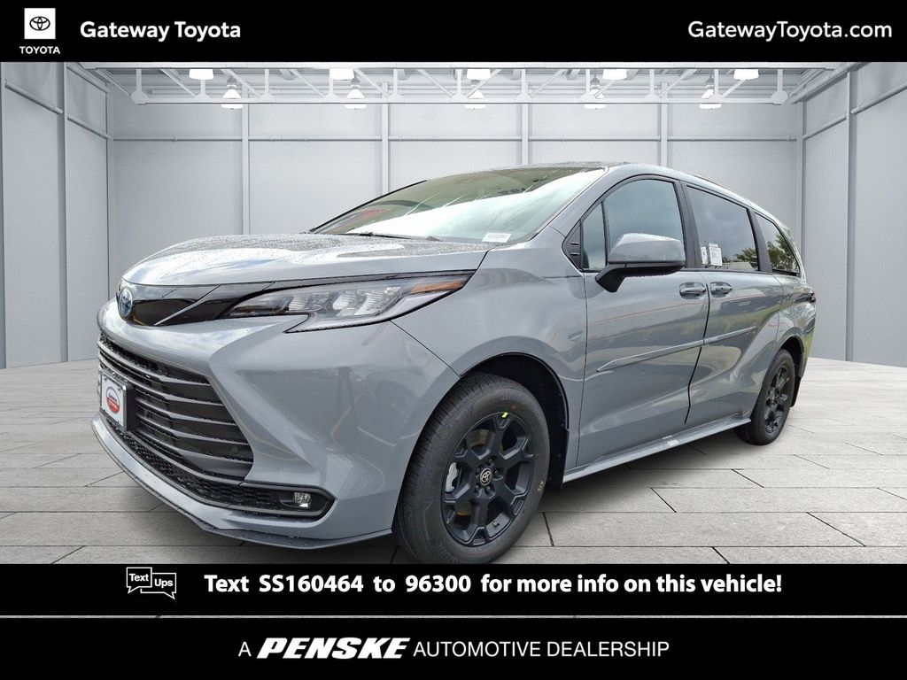 2025 Toyota Sienna L -
                Toms River, NJ